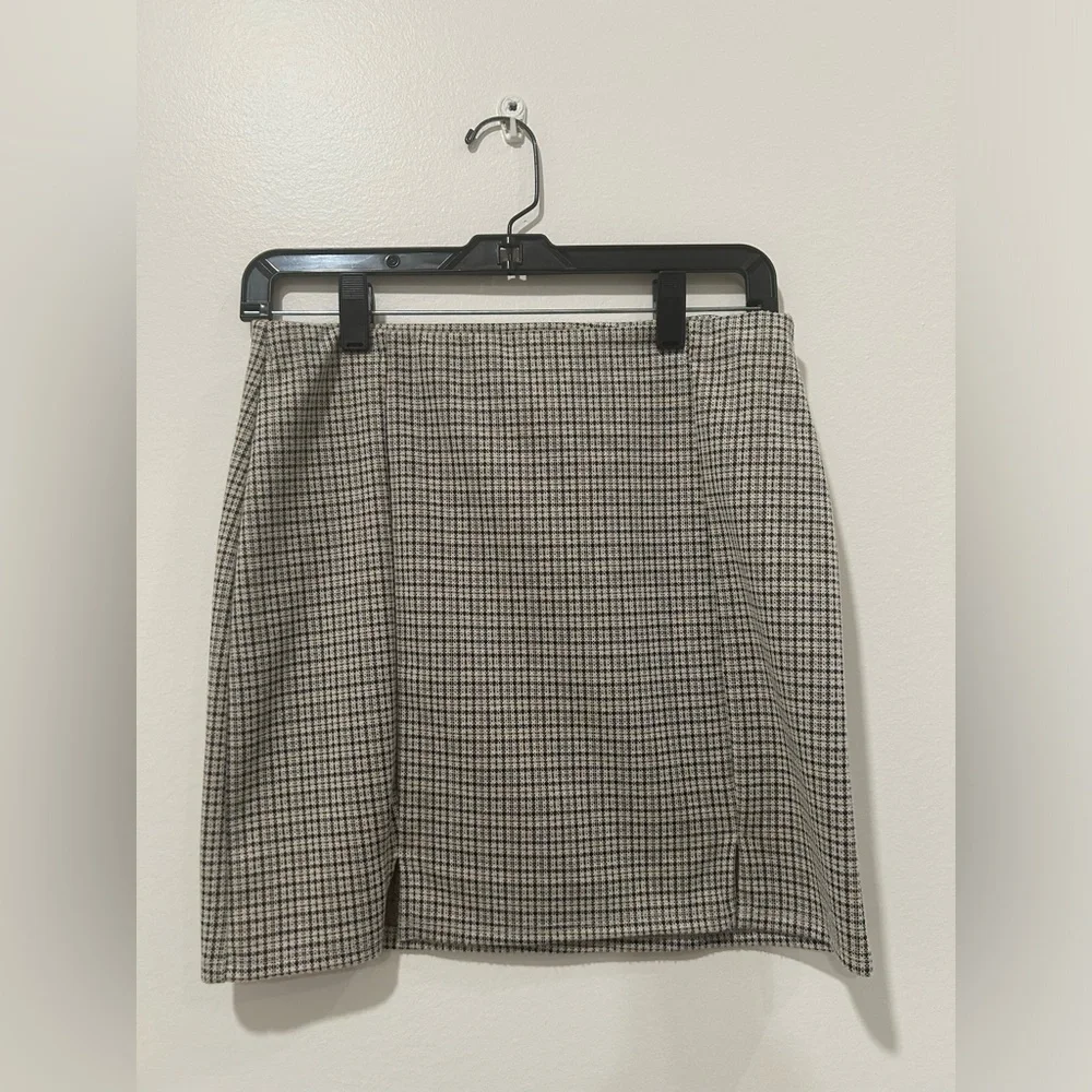Full Tilt skirt size medium